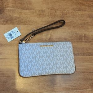 NWT Michael Kors Cream Wristlet
